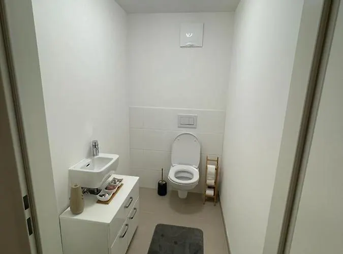 Apartment Lovely 3